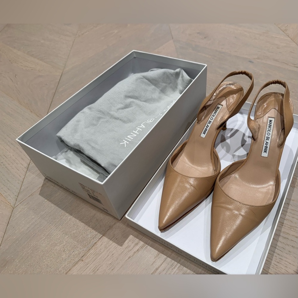 Manolo Blahnik Carolyne 70 leather slingbacks - Beige / Size 38!